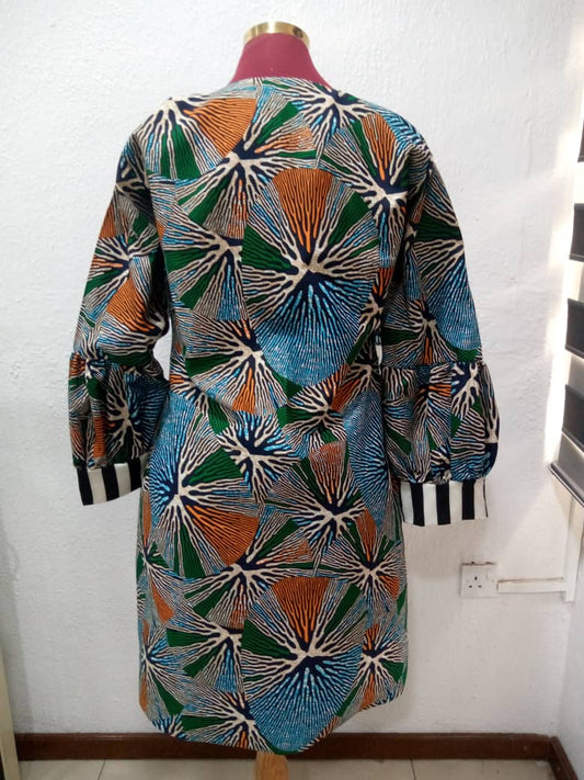 Kimono With Black & White Stripe Cuff